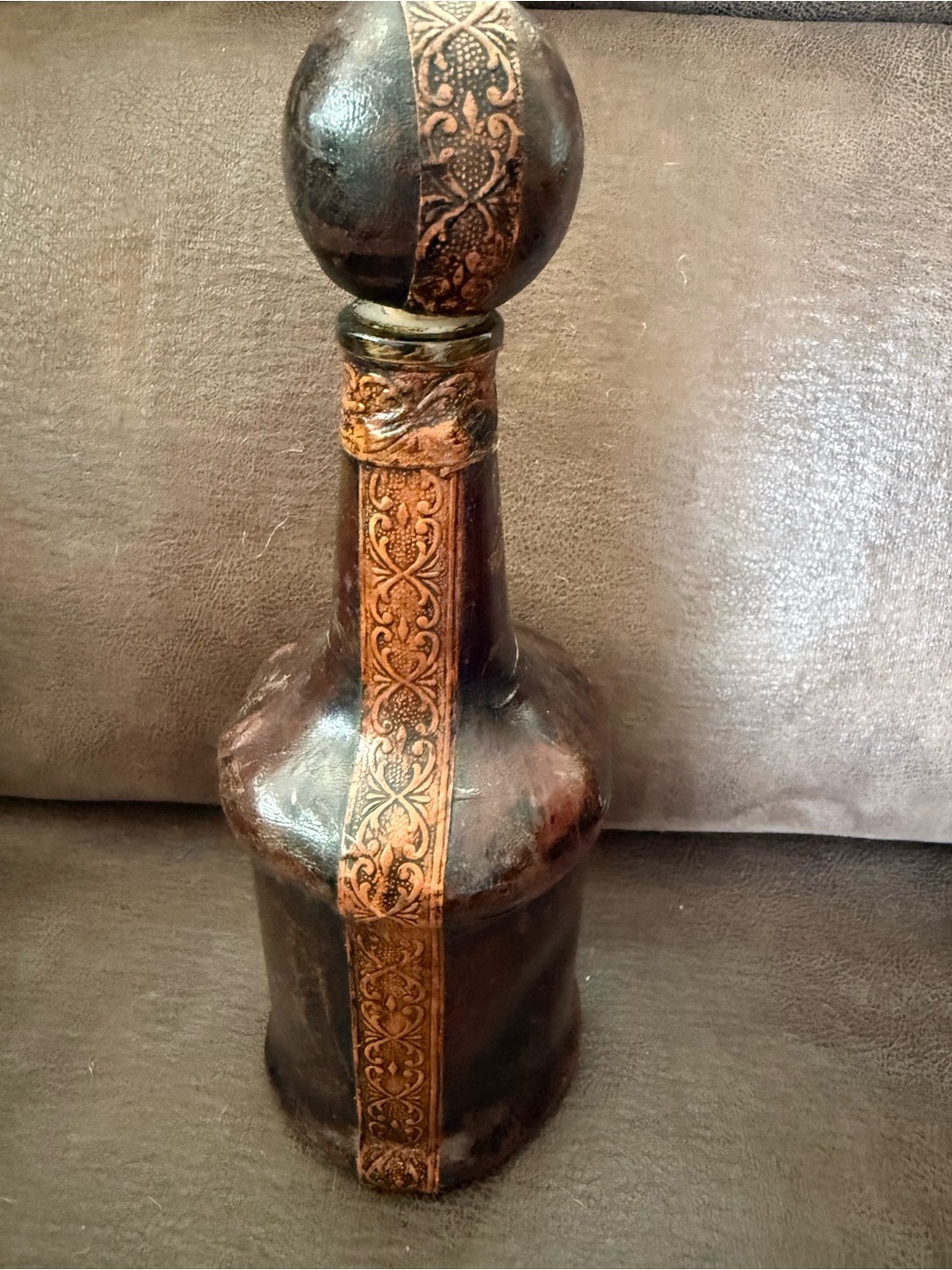 Vintage Leather Wrapped Wine/Liquor Decanter Bottle Made in Italy 11" W/stopper
